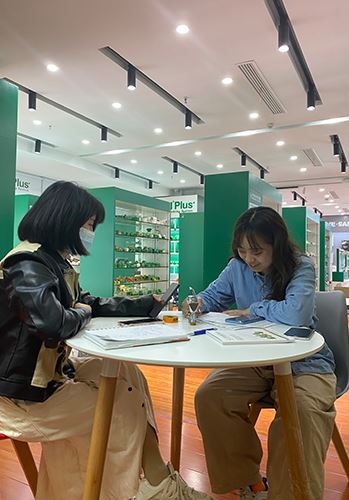 新しい同僚の参加を歓迎します